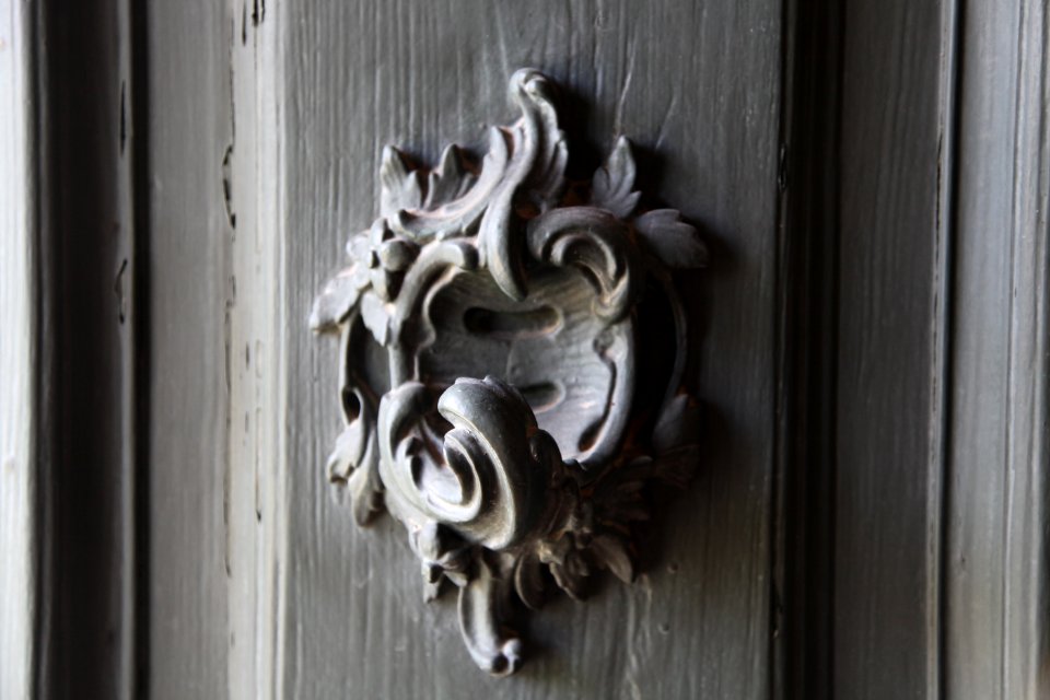Door Carving Rust en Vreugd