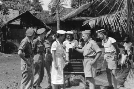 Door de brigade sportofficier van de T-Brigade werd een wandelmars georganiseerd, Bestanddeelnr 1757-1-1