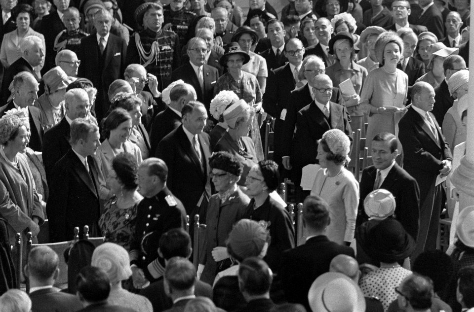Doop Willem Alexander in Sint Jacobskerk te Den Haag Overzichten, Bestanddeelnr 920-6671