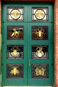 Door - Biological Laboratories - Harvard University - Cambridge, MA - DSC02666