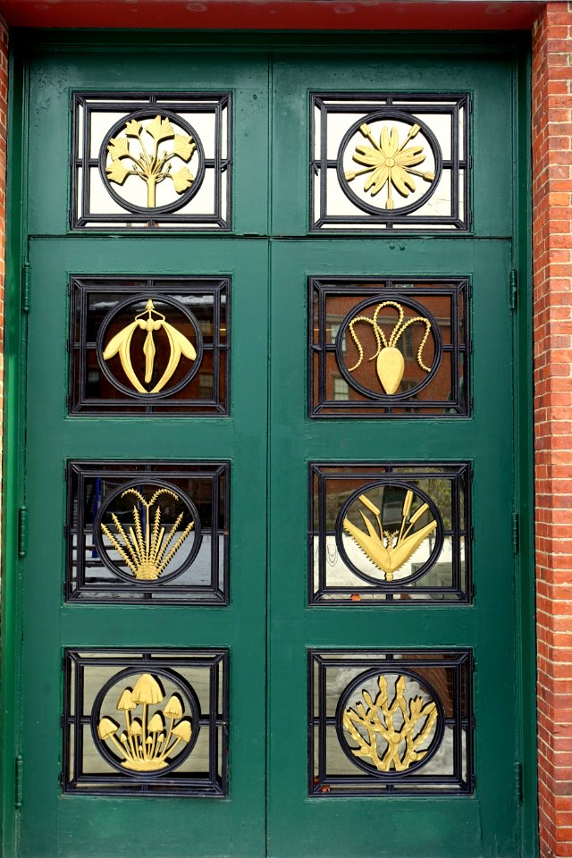 Door - Biological Laboratories - Harvard University - Cambridge, MA - DSC02668