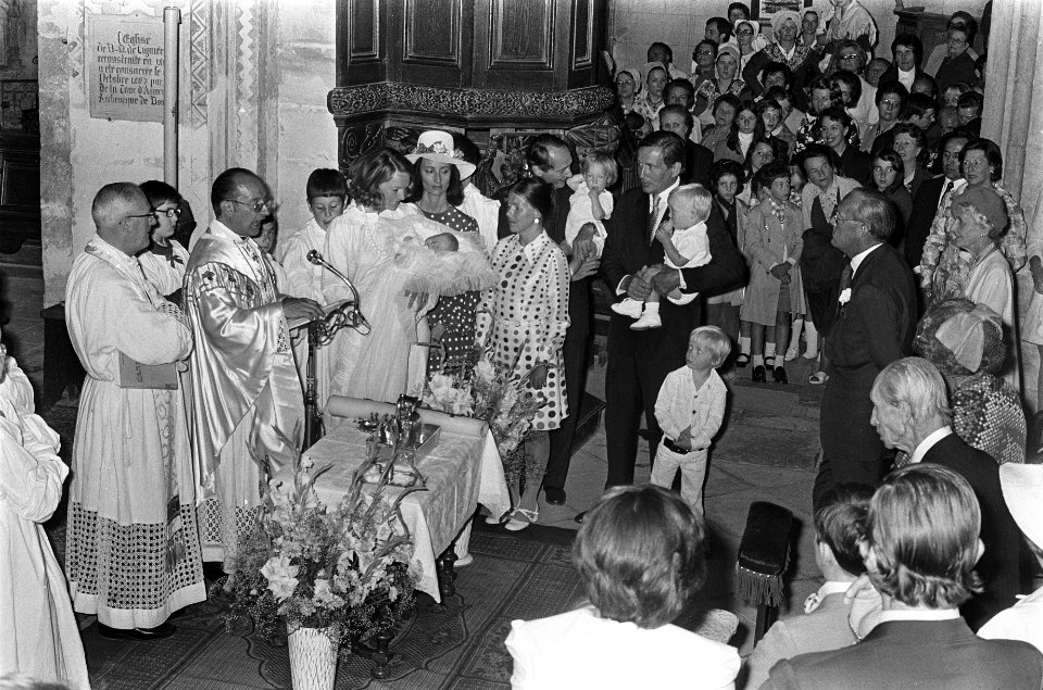 Doop van prinses Maria Carolina Christina in Lignieres (dochter Irene), Irene me, Bestanddeelnr 927-4392
