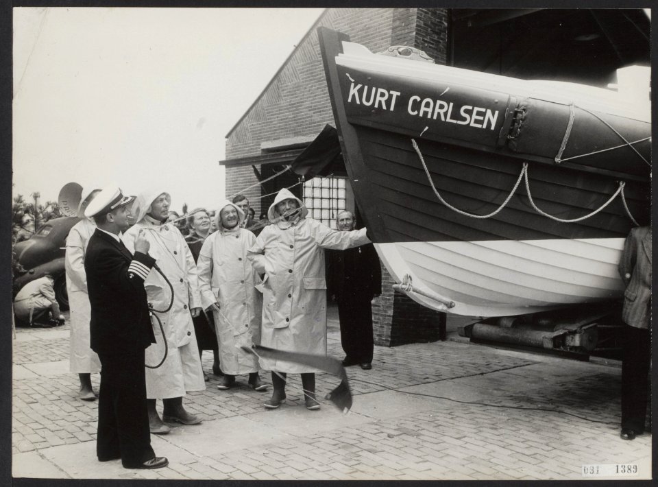 Doopplechtigheden, reddingsboot, Kurt Carlsen, Noordwijk - Bestanddeelnr 091-1389