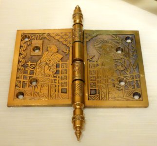 Door Hinge model 17, Rodolphe Christesen, made by Russell & Erwin Manufacturing Co., New Britain, CT, patented January 13, 1880, brass - Brooklyn Museum - DSC09515