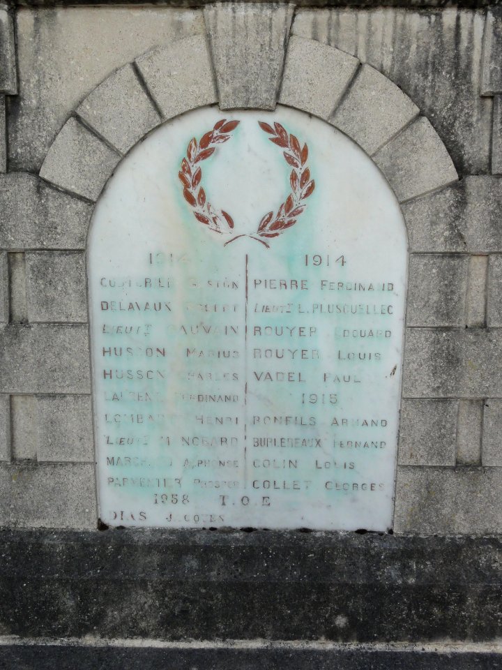 Dieue-sur-Meuse (Meuse) monument aux morts (04)