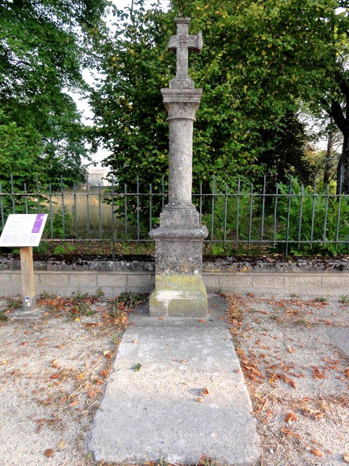 Dieue-sur-Meuse (Meuse) croix des rogations