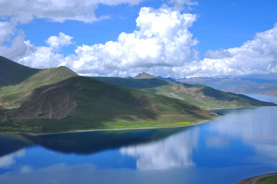 China tibet yamdrok lake