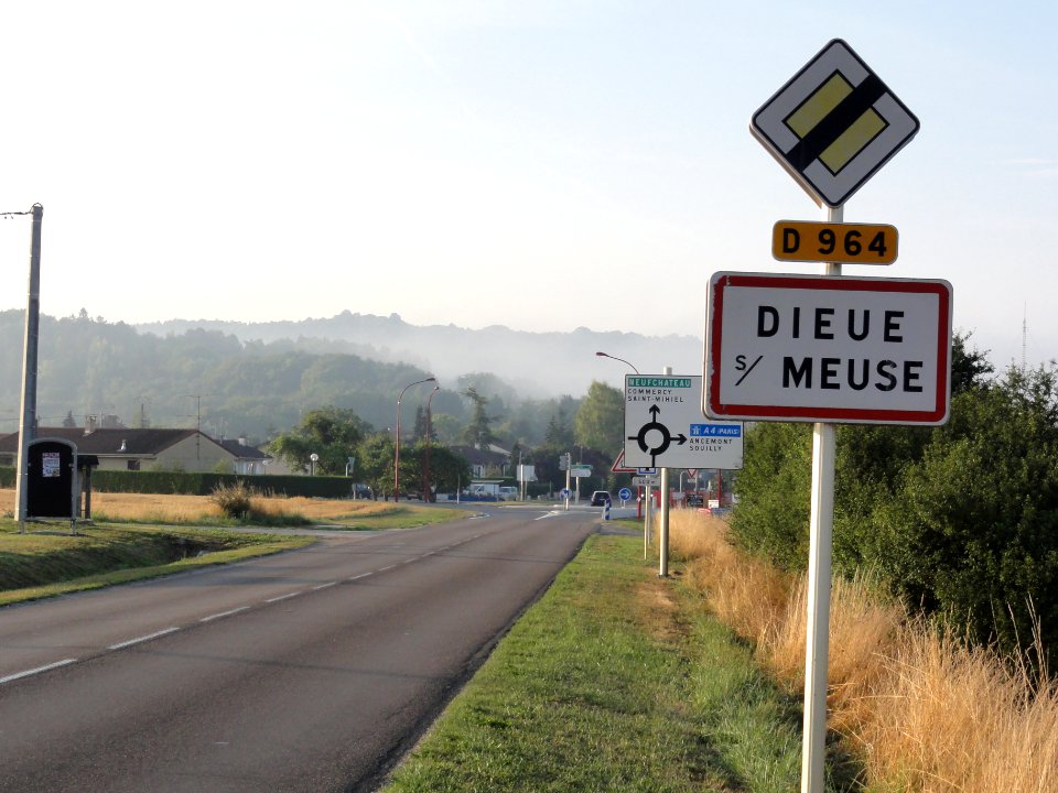 Dieue-sur-Meuse (Meuse) city limit sign