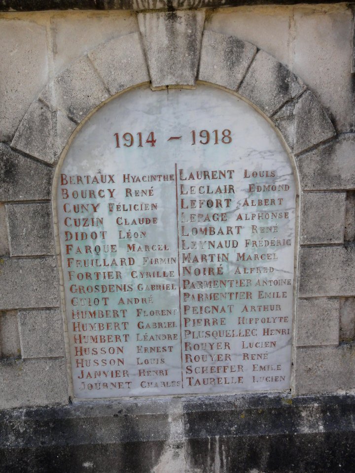 Dieue-sur-Meuse (Meuse) monument aux morts (03)
