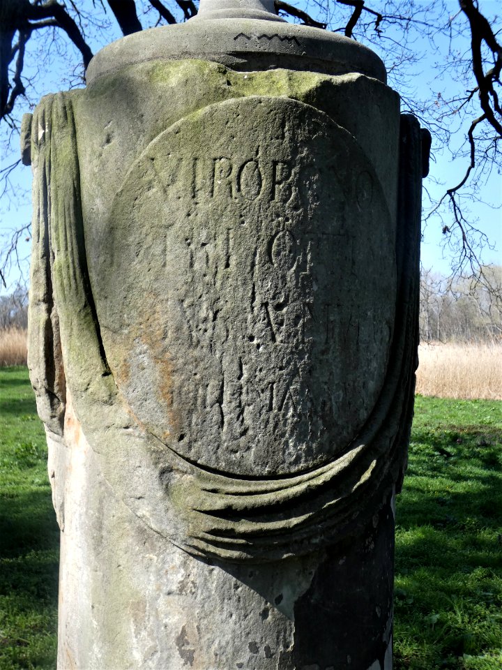 DieskauPark Vater-Hoffmann-Vase4