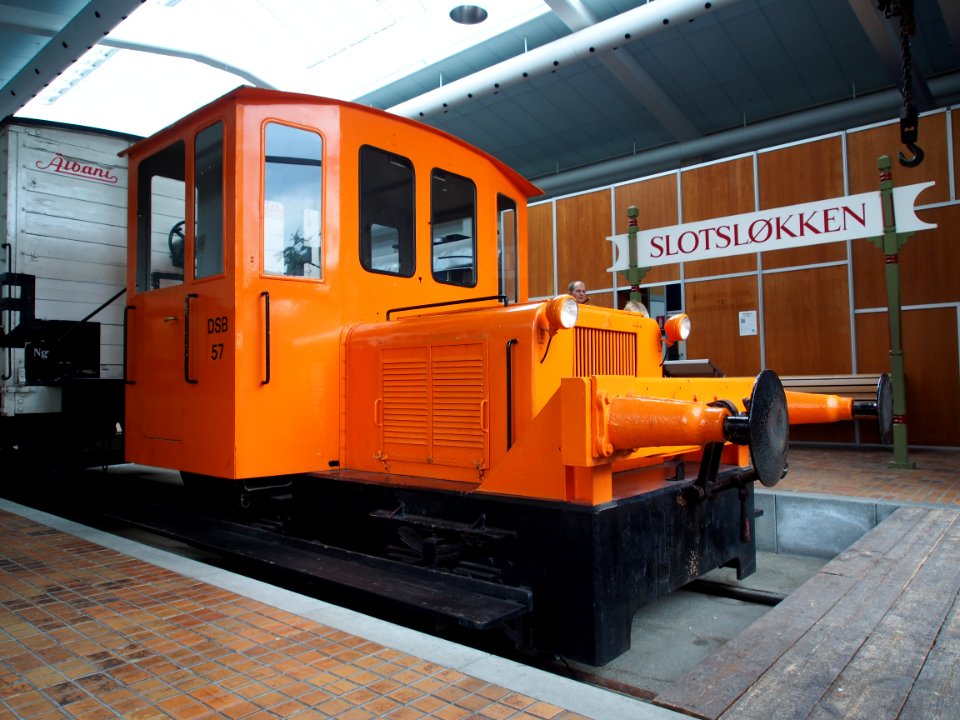 Diesel locomotive DSB 57