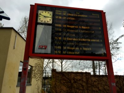 Digitale Abfahrtsanzeige Busbahnhof Löbau