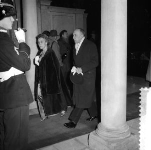 Diplomatendiner op Huis ten Bosch , Portugese ambassadeu dr J de Barros Ferrei, Bestanddeelnr 912-0208