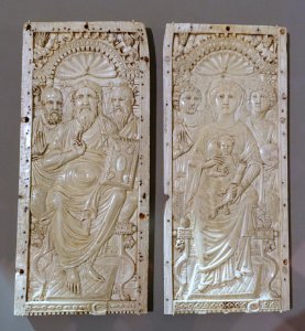 Diptych with Christ and Mary, the Mother of God, Constantinople, mid 6th century, ivory, view 1 - Bode-Museum - DSC03540