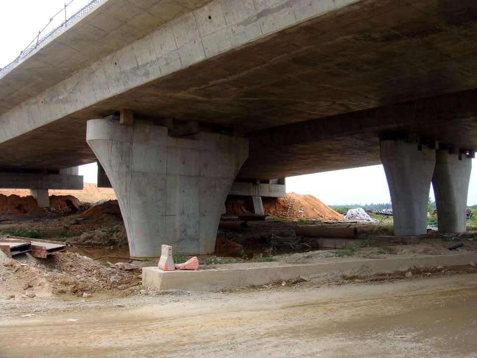 Dinghai Bridge - under construction in 2015 08 - 03