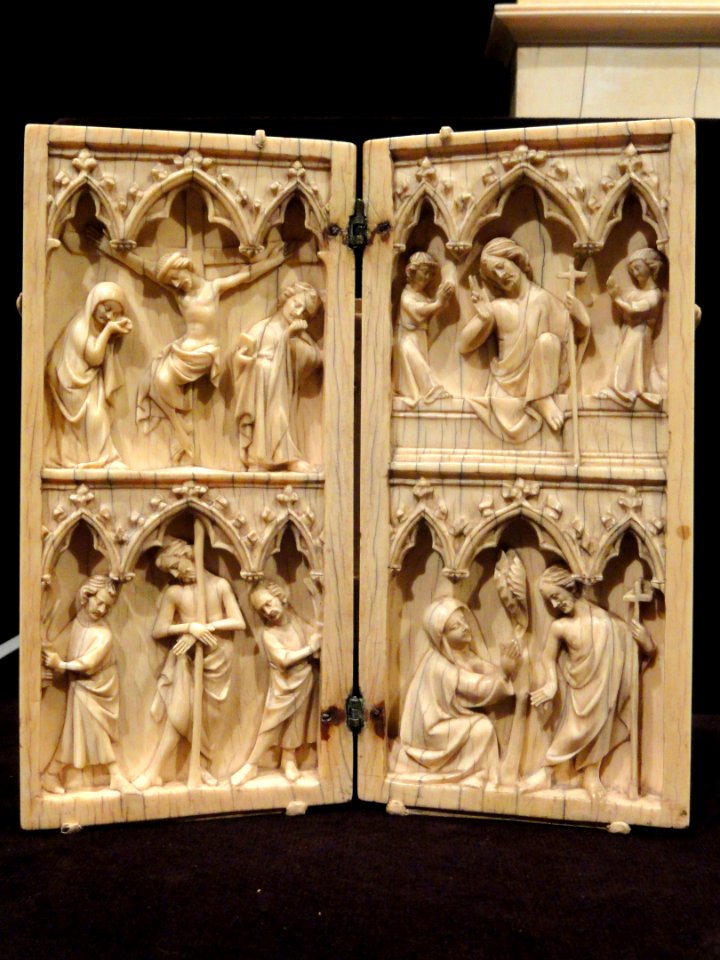 Diptych, Scenes from the Passion and Afterlife of Christ, about 1330-1350 AD, French, ivory - Cleveland Museum of Art - DSC08560