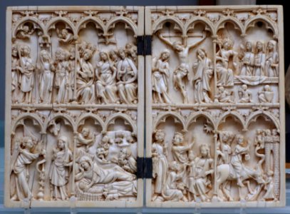 Diptych with scenes from the lives of Mary and Jesus, France, 14th century, ivory - Cinquantenaire Museum - Brussels, Belgium - DSC08584