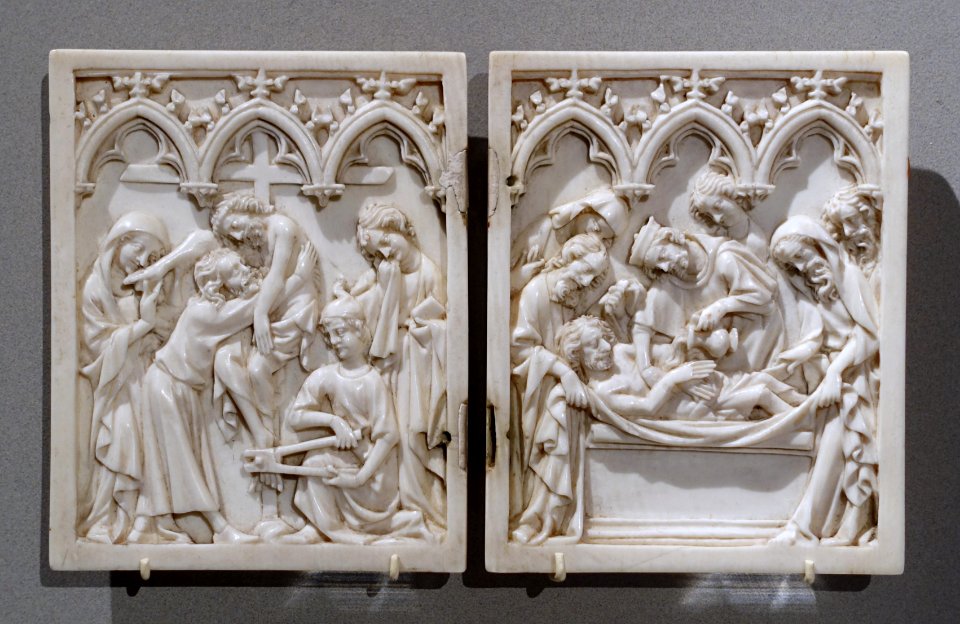 Diptych, Deposition and Entombment, Paris, c. 1330-1340, ivory - Bode-Museum - DSC03639