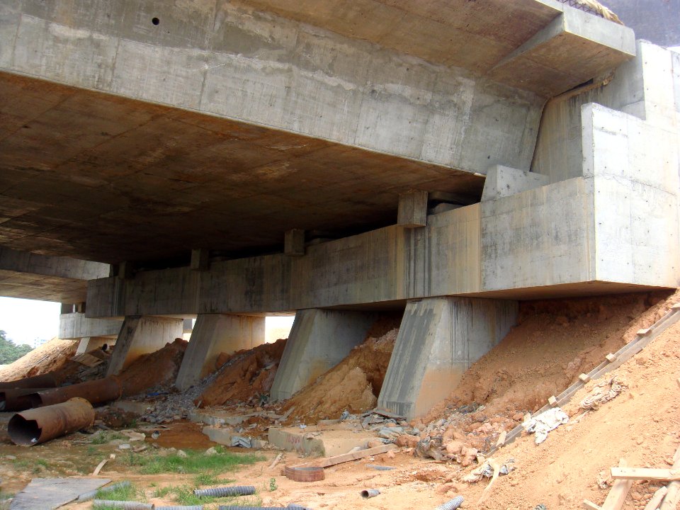 Dinghai Bridge - under construction in 2015 08 - 05
