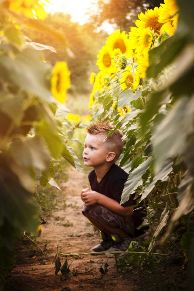 Field happy kid