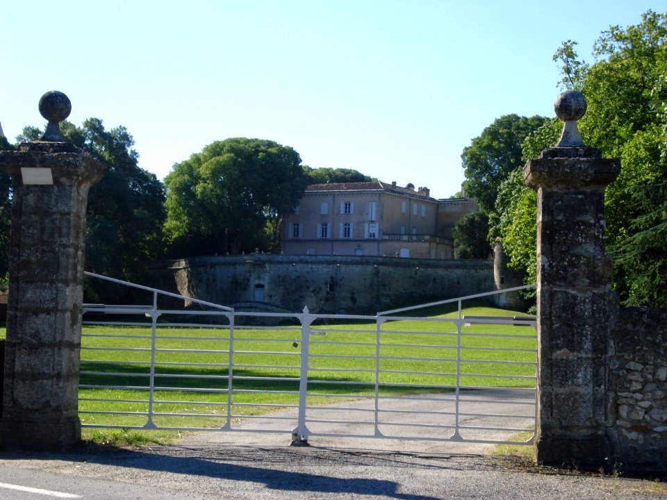 Dions (Gard Fr), le château