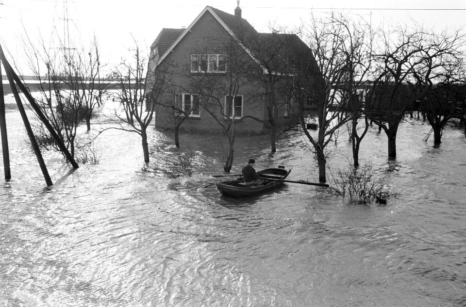Dijkdoorbraak in de Biesbosch, Bestanddeelnr 913-5236