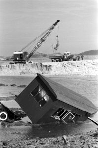 Dijkdichting op Schiermonnikoog door landmacht (200 man), Bestanddeelnr 913-5481