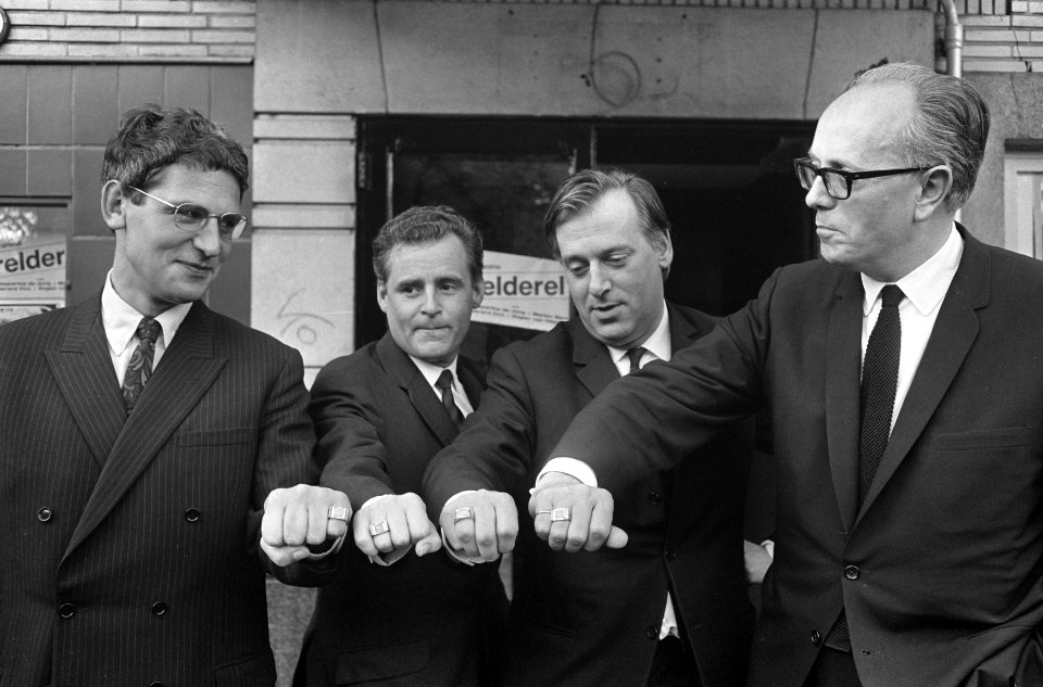 Dimitri Frenkel Frank, Rinus Ferdinandusse, Jan Blokker en Leen Timp (regisseur), Bestanddeelnr 919-6858
