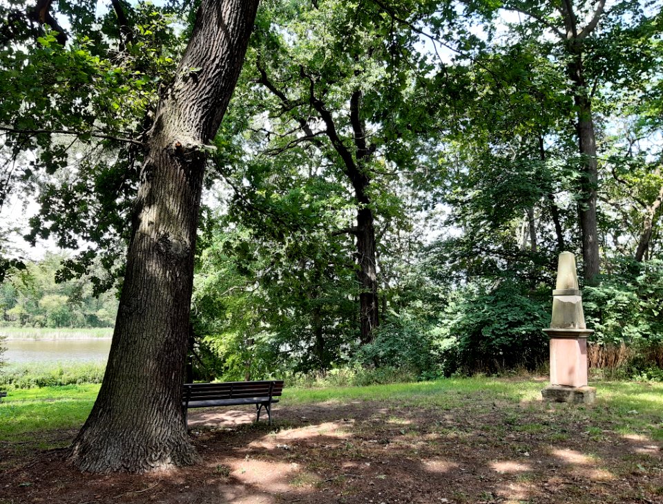 Dieskau Hoffmann-Denkmal 1