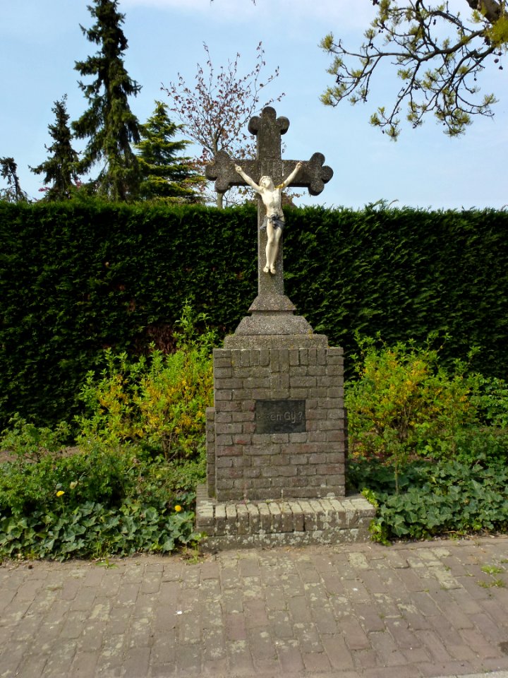 Dieteren (Echt-Susteren) wegkruis Pater v.Heldenstr