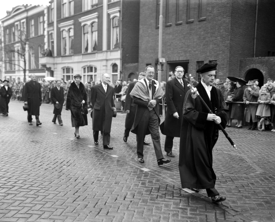 Diesviering van de Rijksuniversiteit te Utrecht, Prins Bernhard in de stoet van , Bestanddeelnr 911-1207