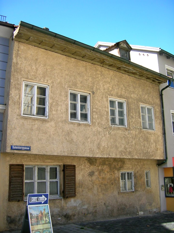 Domplatz 4 Eichstätt -D-1-76-123-50