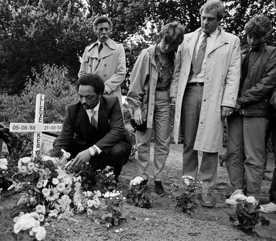 Dominee Jesse Jackson legt krans op graf Kerwin Duinmeijer te Zorgvlied in Amsterdam, Bestanddeelnr 932-6980 (cropped)