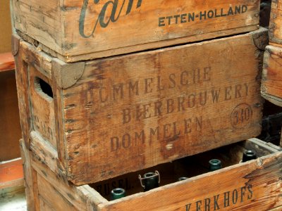 Dommelsche Bierbouwery Dommelen, bierkrat