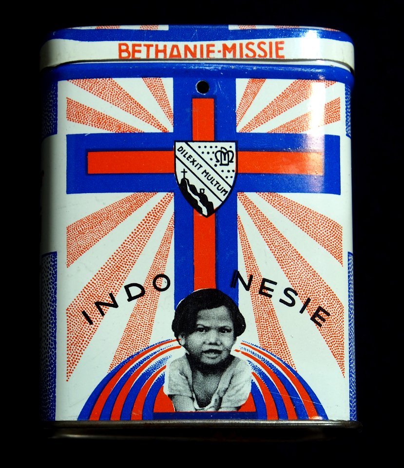 Dominicanessen van Bethanie Venlo collecte busje, foto3