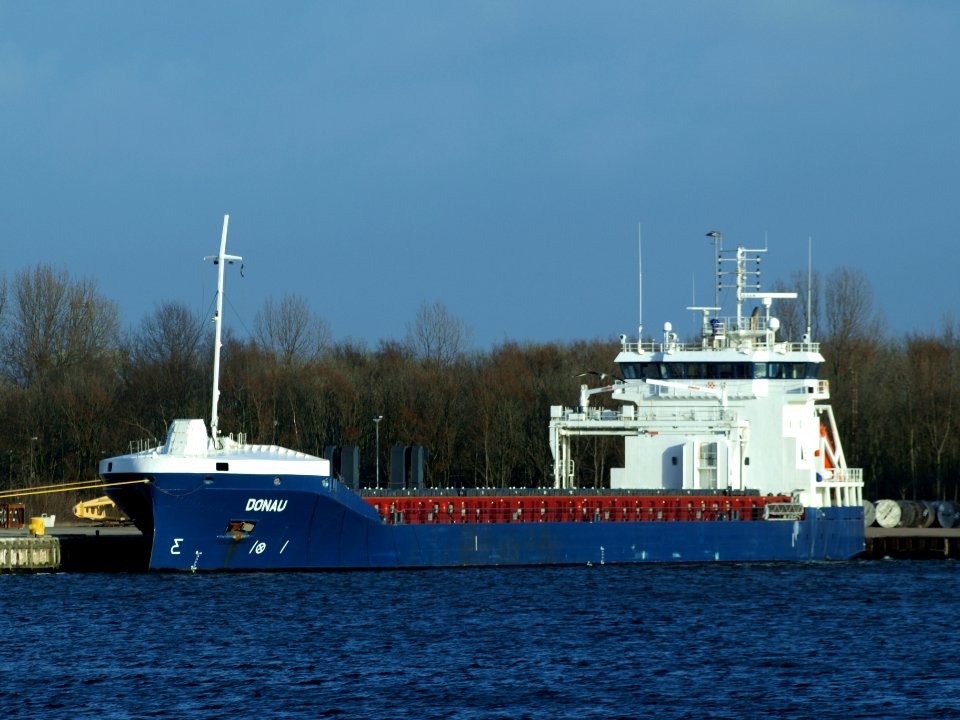 Donau - IMO 9385908
