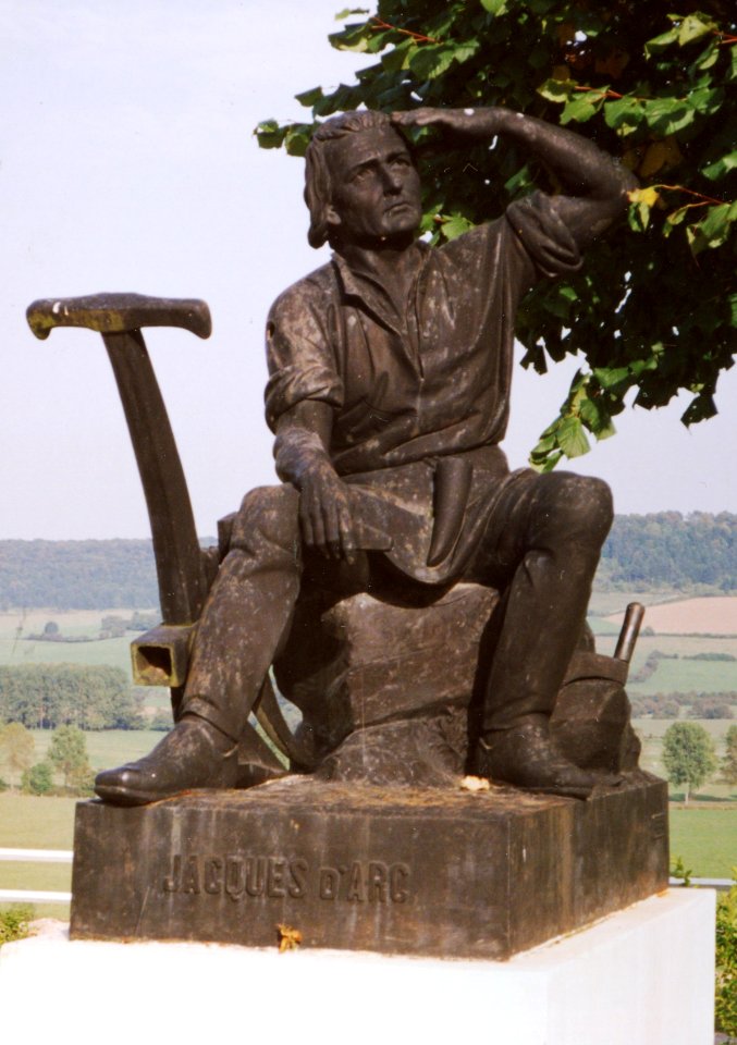 Domrémy, statue Jacques d'Arc, père de Jeanne d'Arc