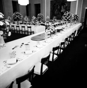 Dinertafelsvoor het staatsbanket in het Paleis op de Dam, Bestanddeelnr 926-7836