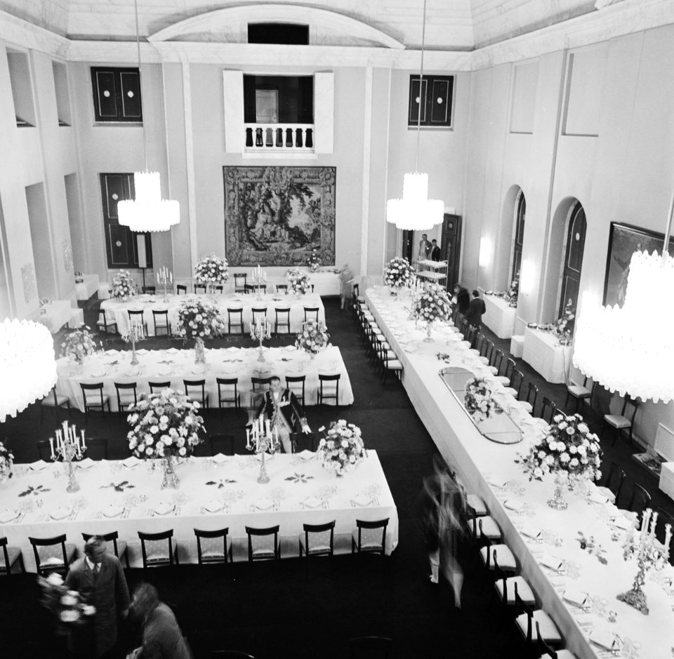 Dinertafelsvoor het staatsbanket in het Paleis op de Dam, Bestanddeelnr 926-7834