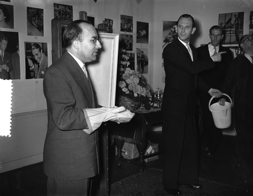 Diner tentoonstelling enz. Vereniging van Fotojournalist World Press foto 1955, Bestanddeelnr 907-4797