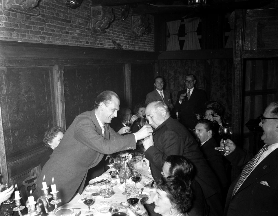 Diner tentoonstelling enz. Vereniging van Fotojournalist World Press foto 1955, Bestanddeelnr 907-4799
