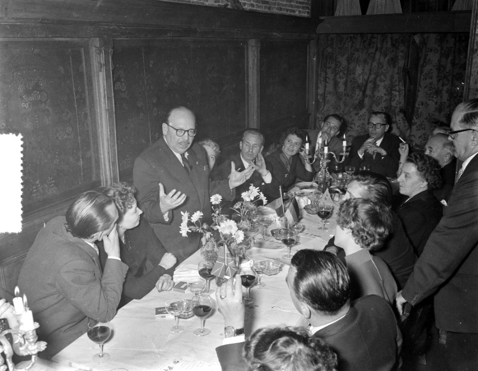 Diner tentoonstelling enz. Vereniging van Fotojournalist World Press foto 1955, Bestanddeelnr 907-4782
