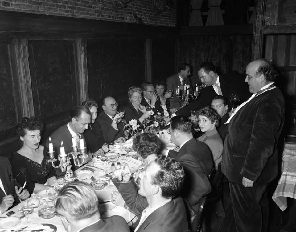 Diner tentoonstelling enz. Vereniging van Fotojournalist World Press foto 1955, Bestanddeelnr 907-4780