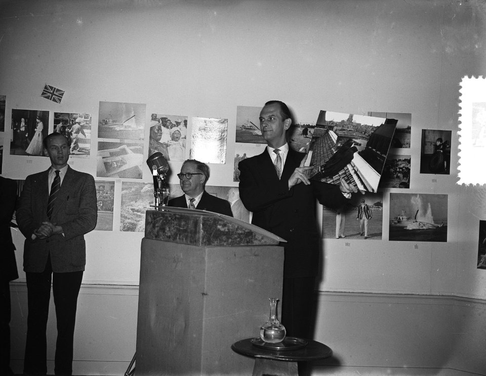 Diner tentoonstelling enz. Vereniging van Fotojournalist World Press foto 1955, Bestanddeelnr 907-4792