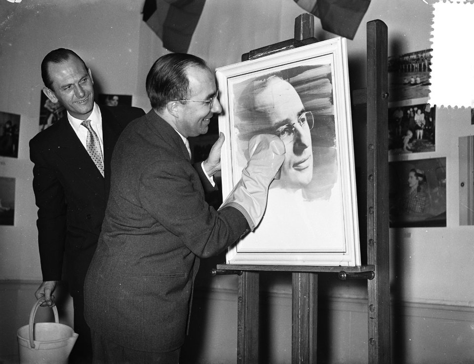 Diner tentoonstelling enz. Vereniging van Fotojournalist World Press foto 1955, Bestanddeelnr 907-4787