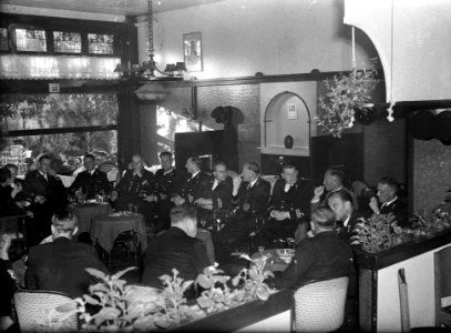 Diner marine-officieren, Bestanddeelnr 902-3257