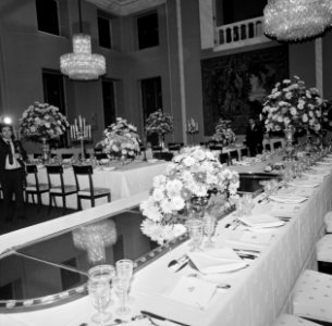 Dinertafelsvoor het staatsbanket in het Paleis op de Dam, Bestanddeelnr 926-7835