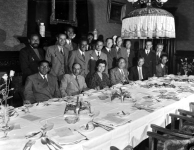 Diner Surinaamse delegatie met vereniging Ons Suriname, Bestanddeelnr 901-8533
