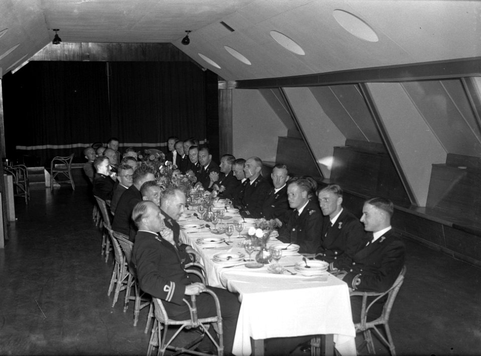 Diner marine-officieren, Bestanddeelnr 902-3252