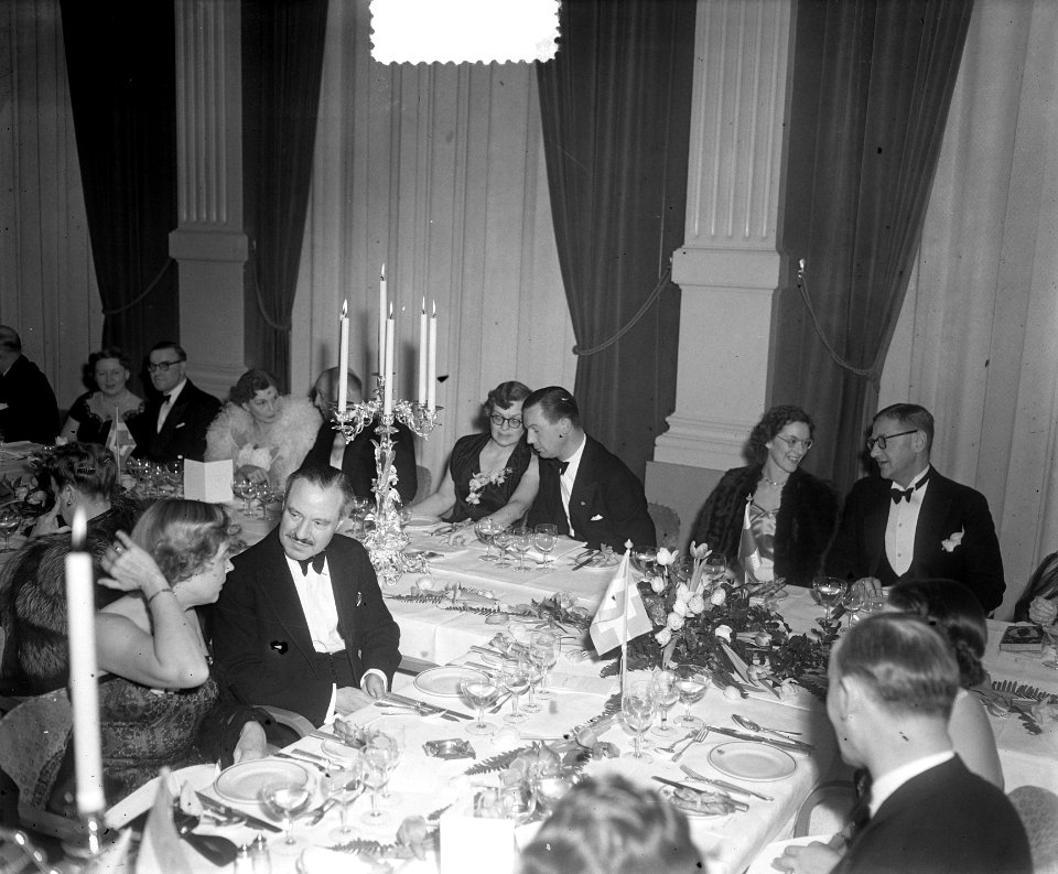 Diner NDSM tewaterlating Bill, Bestanddeelnr 904-9512
